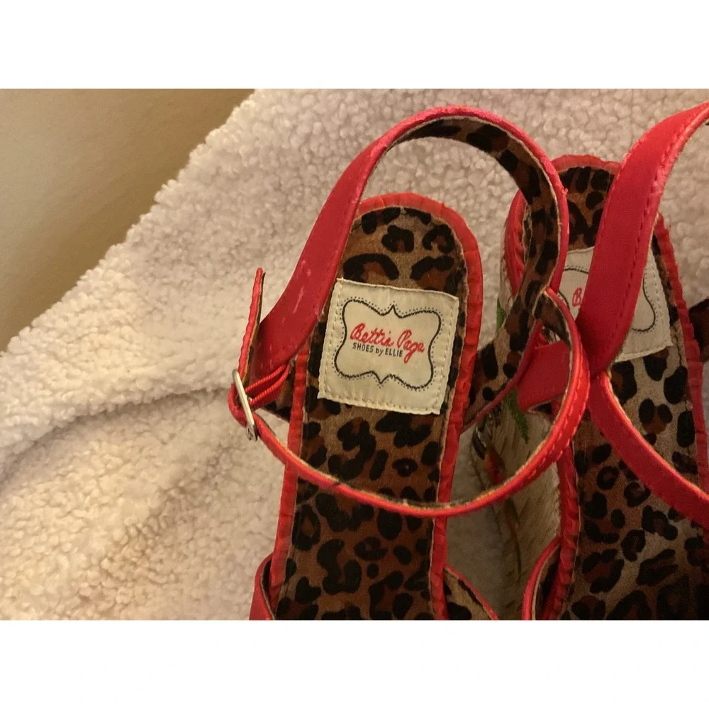 Bettie Page by Ellie Red Tiki Embroidered Platform Wedge Sandals Leopard